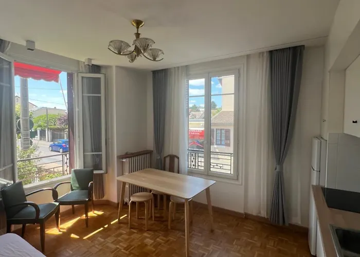 New Appartement Near Paris